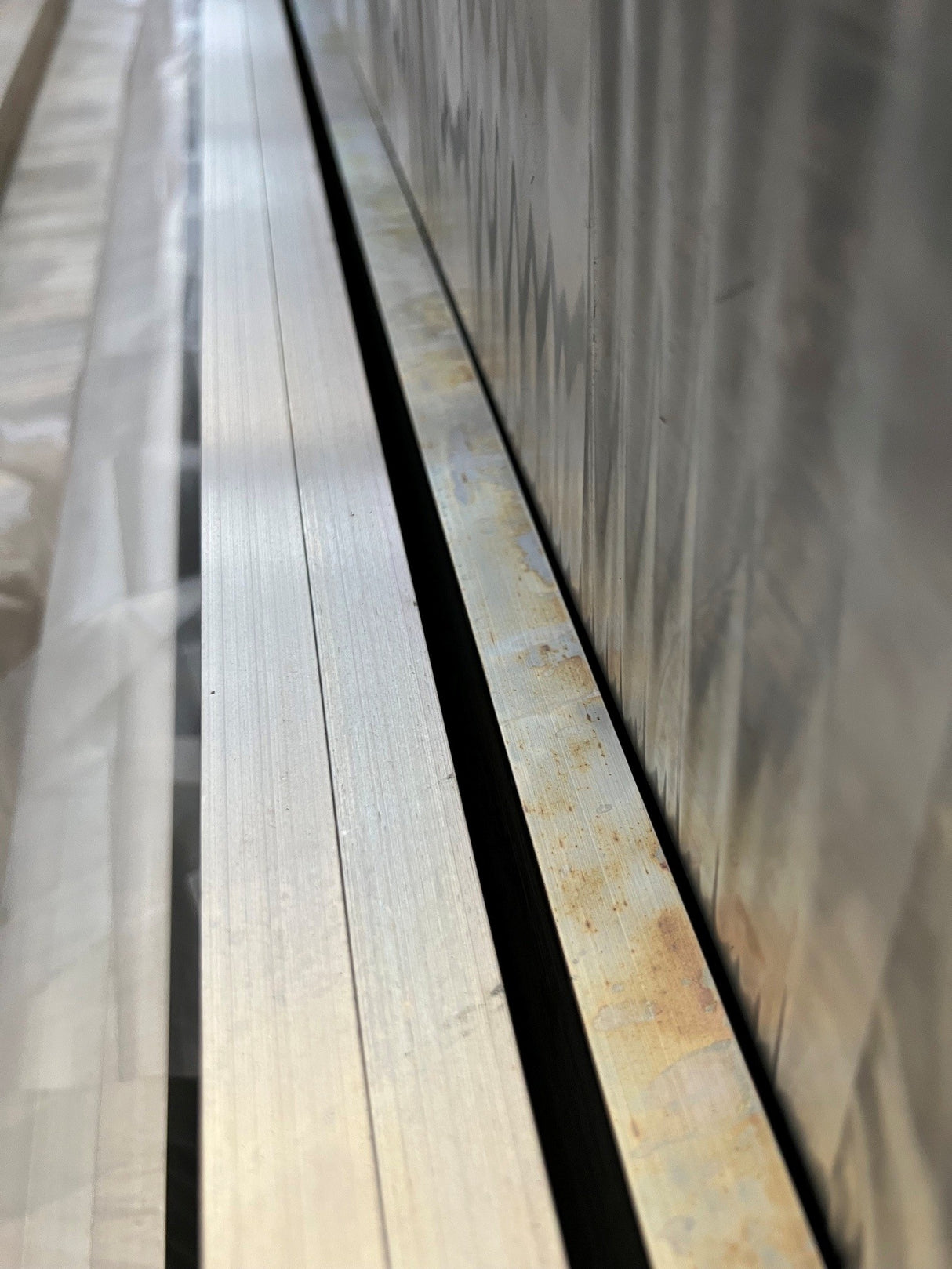 Aluminium-Zaunfüllung 20 x 160 x 1,3 - 6,0 m - Natur, Oberfläche - 2. Klasse