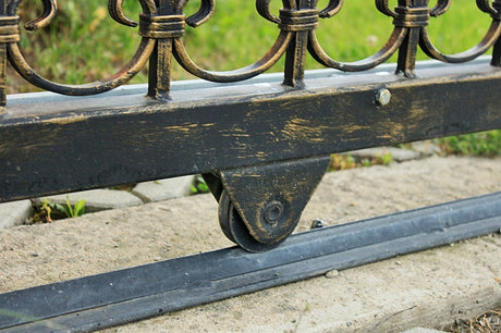 Bottom guiding rail, V, INOX, L3000mm